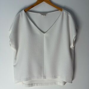 Club Monaco White Textured V-Neck Blouse